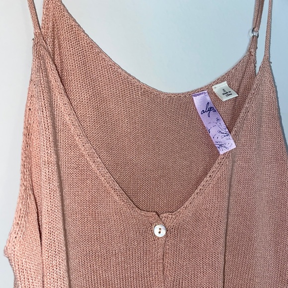 Francesca’s Light Pink Tank - Picture 3 of 3